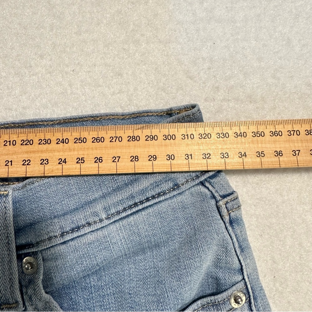 LEVIS Womens Mid Length Shorts size 24 Blue Cuffed Denim Jean Shorts Co… - Picture 12 of 13